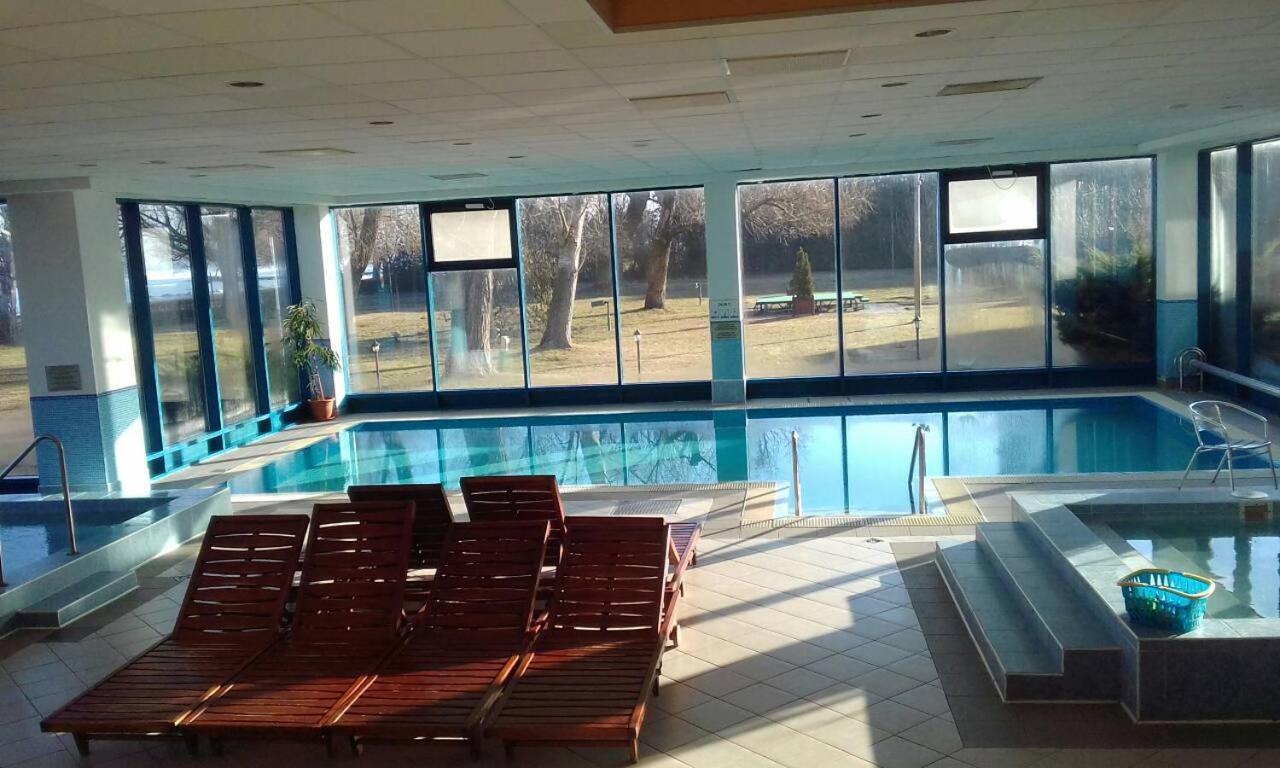 Hotel Magistern Konferencia Es Wellnesshotel Siófok Exteriér fotografie