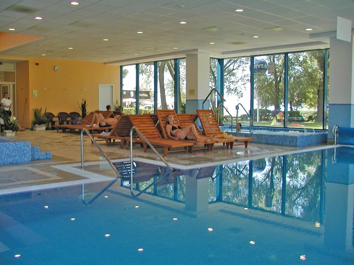 Hotel Magistern Konferencia Es Wellnesshotel Siófok Exteriér fotografie