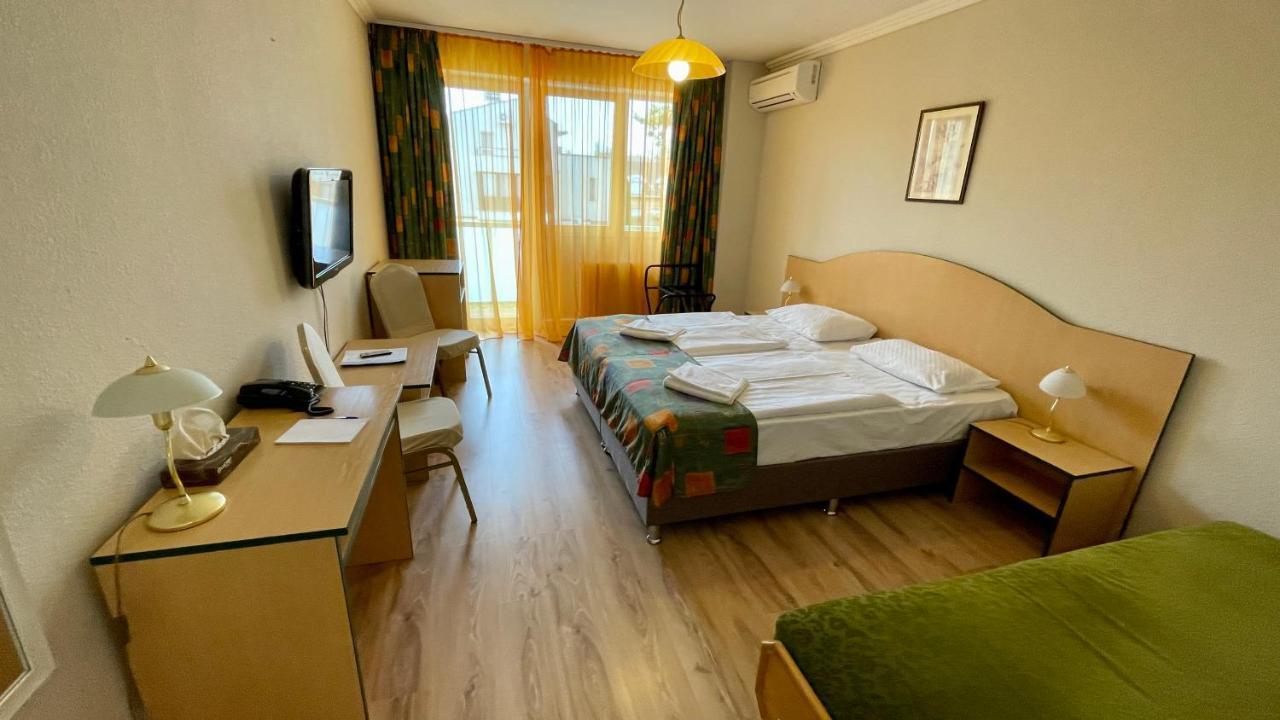 Hotel Magistern Konferencia Es Wellnesshotel Siófok Exteriér fotografie